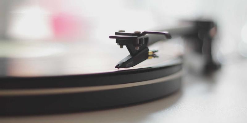 河南光彩工业21:以专业LED工矿灯与电气产品,赋能高效节能照明解决方案