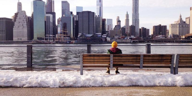 河南光彩工业照明产品在污水处理厂等潮湿腐蚀环境下的耐久性深度解析