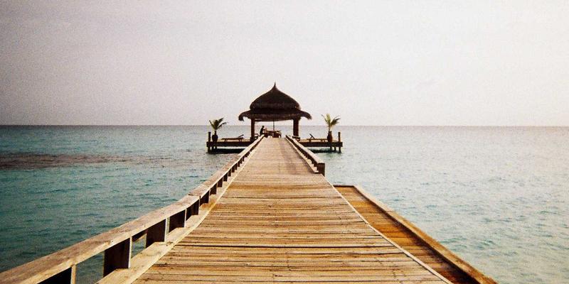 河南光彩工业：航空航天精密车间特种照明需求与工业电气解决方案